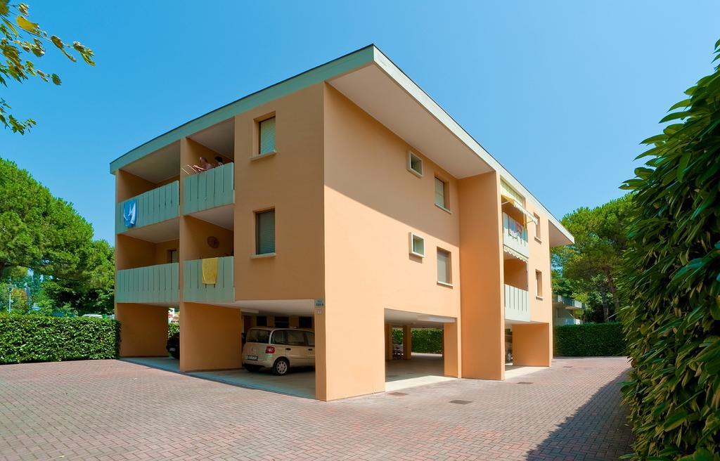 Adua Appartement Bibione Buitenkant foto